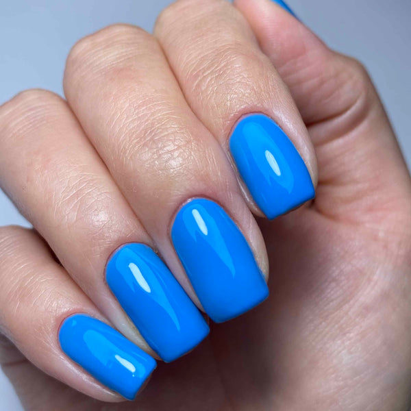 Bright blue gel nails