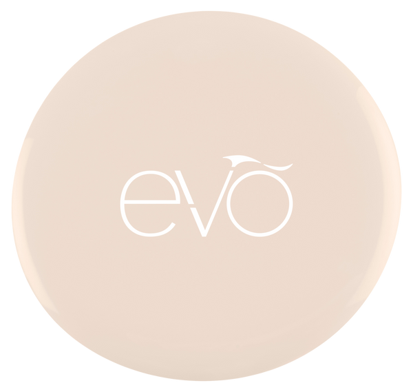Creamy ivory nail gel swatch