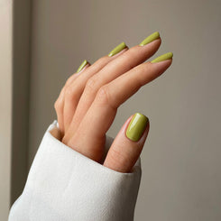 Green gel nails