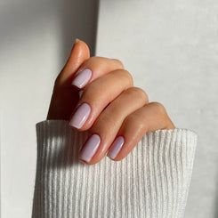Soft lavender gel nails
