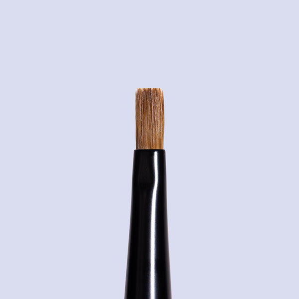 Natural No. 4 Flat Brush