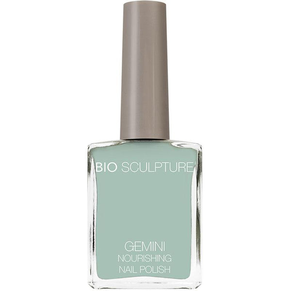 Mint nail polish