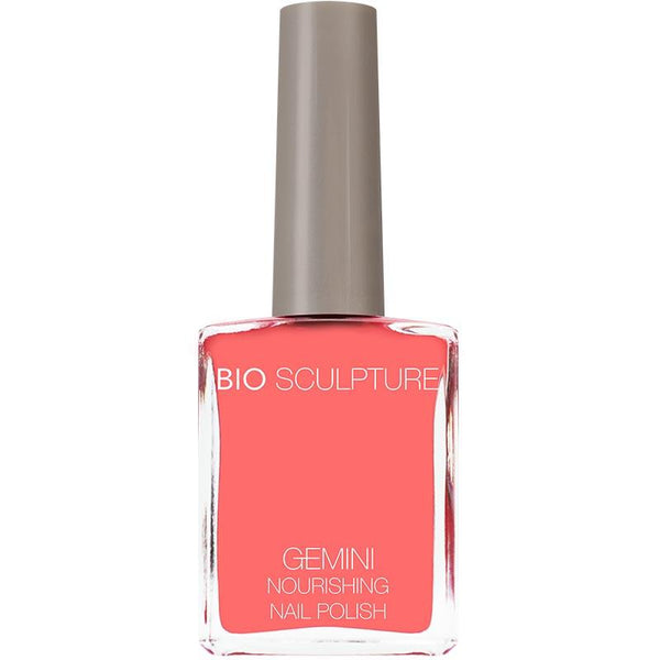 Coral nail polish