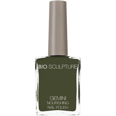 Green nail polish