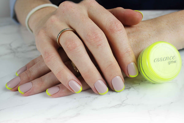 Neon yellow nail tips