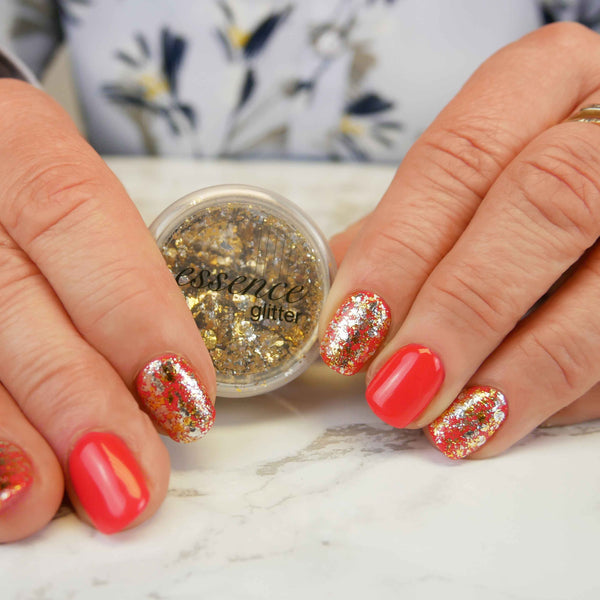 Metal nail flakes