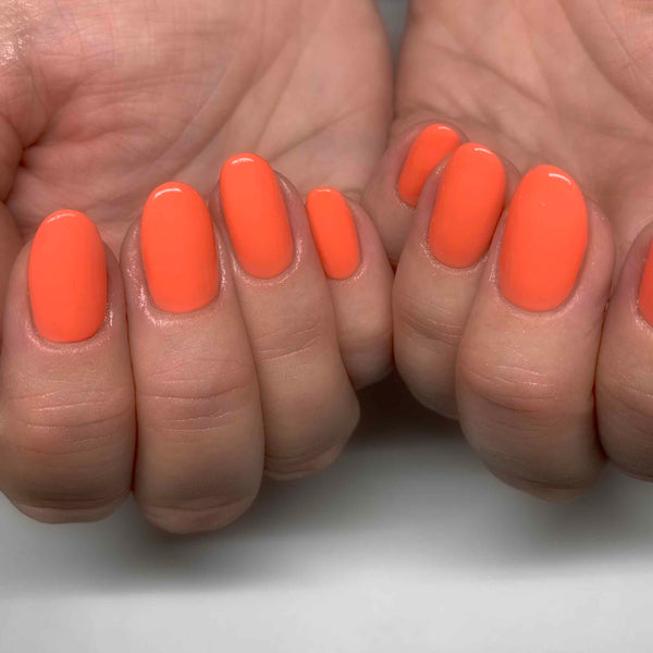 Coral gel nails